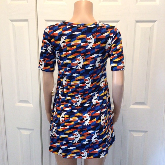 LuLaRoe Disney Frozen Olaf Snowman Print Perfect Tee Size XXS - Picture 2 of 7